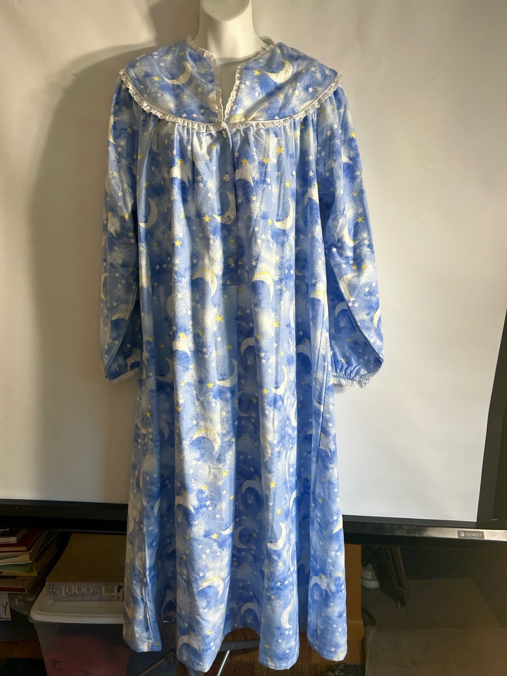 LANG OF SALZ LUNG CELESTIAL FLANNEL SLEEPING NIGHT GOWN MOON & STARS BLUE SIZE M